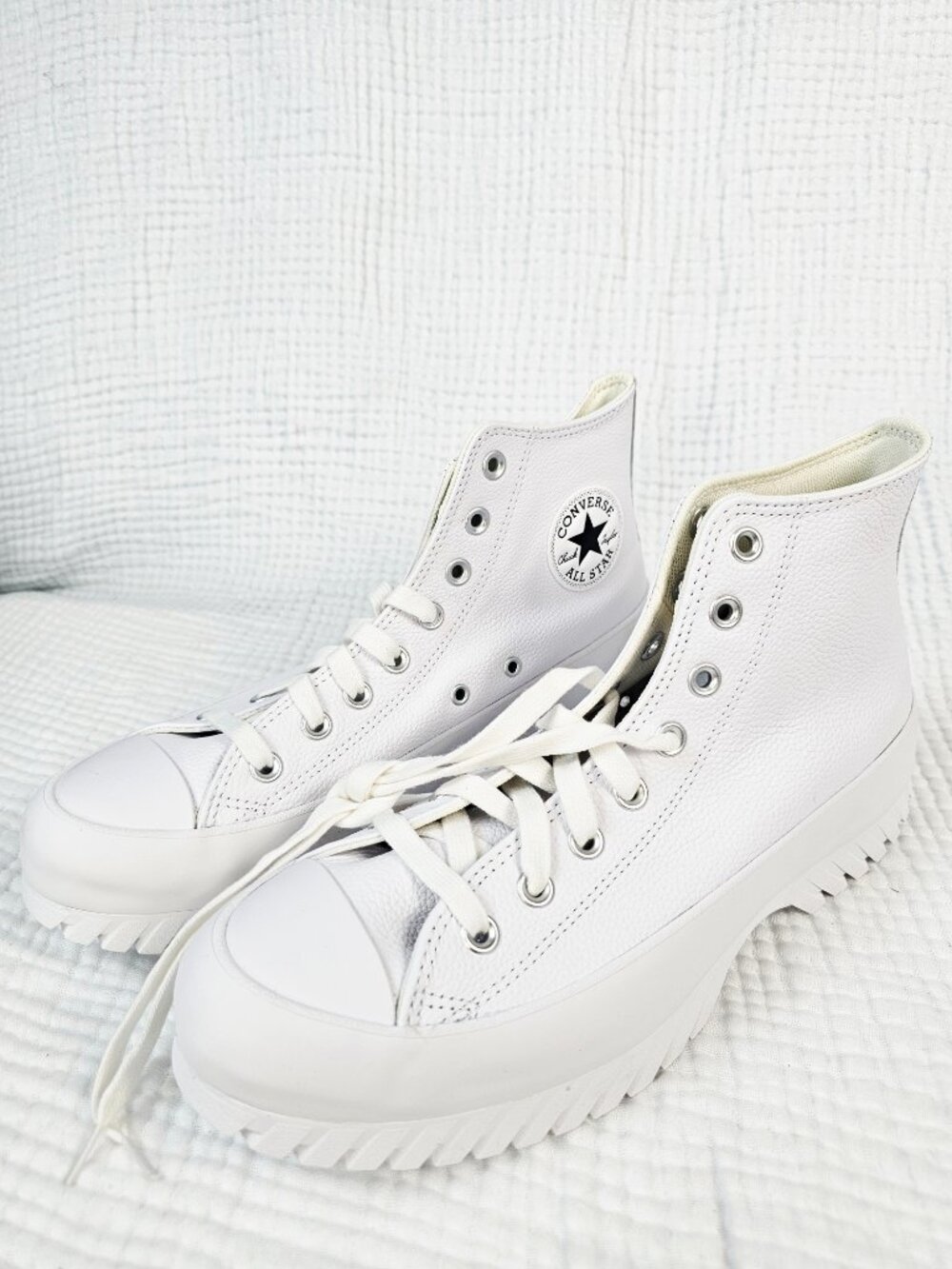 😍NWT😍 Converse Chuck Taylor All Star Lugged 2.0 Leather High Top Size 10.5 - Picture 7 of 7